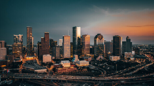 Custom crating and freight shipping services near Downtown Houston skyline, TX.
