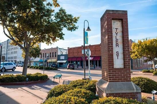 Commercial freight forwarding and business relocation crating services in Downtown Longview, East Texas.