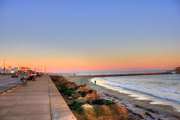 Ship-n-Crate residential moving and on-site crating services along the Galveston Island Seawall, Texas.