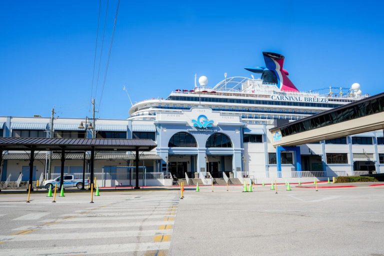 Commercial freight forwarding and industrial crating services near the Port of Galveston Cruise Terminal, Texas.